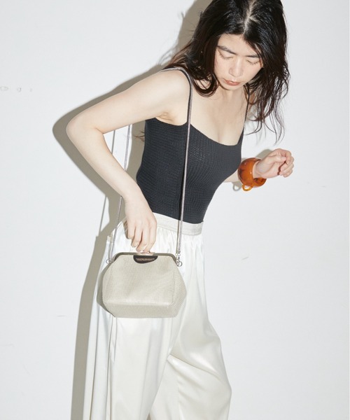 THEATRE PRODUCTS（シアタープロダクツ）の「メタルメッシュ2WAYﾊﾝﾄﾞﾊﾞｯｸﾞ（ショルダーバッグ・レディース・ブラック/ホワイト/ベージュ・FREE）」の14枚目の写真