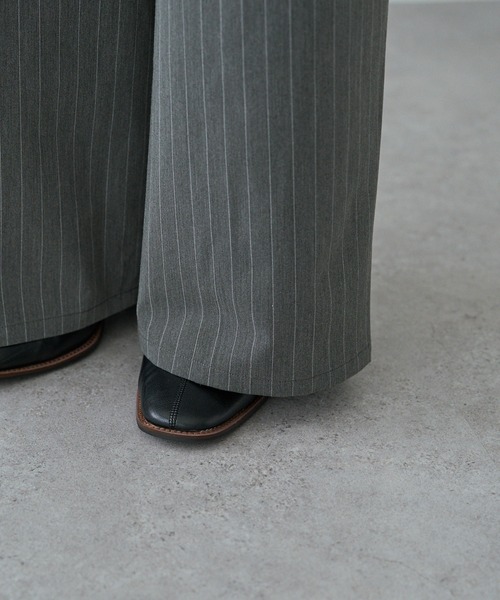 PUAL CE CIN（ピュアルセシン）の「タックサロペット（サロペット/オーバーオール・レディース・グレー系/ブラック・FREE）」の3枚目の写真