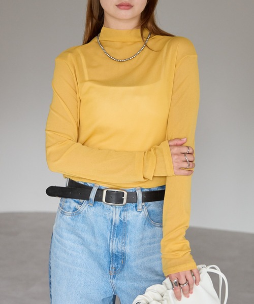 r.(アールドット)の「ボトルネック シアートップス(Tシャツ/カットソー・レディース・オフホワイト/ブラウン/パープル/ダークグレー/マスタード/ブラック・FREE)」の1枚目の写真