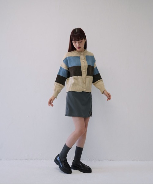 Uenui(ウニュイ)の「【 cunii 】 ブロッキング カラー ニット カーディガン 秋冬新作(カーディガン/ボレロ・レディース・ネイビー/グレー/ピンク/ベージュ系・FREE)」の12枚目の写真