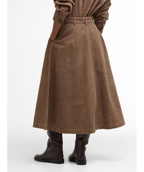 Barbour(バブアー)の「Yasminミディコーデュロイスカート(スカート・レディース・ベージュ・8/10)」の4枚目の写真