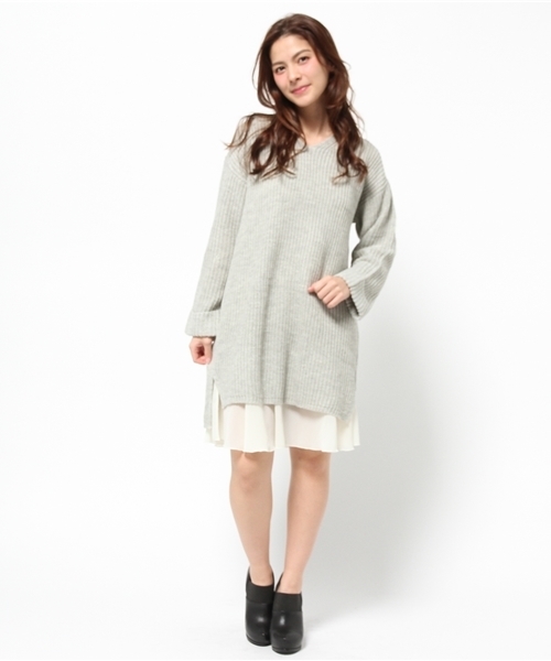Chico（チコ）の「【who's who Chico】Vネック片畦ニットワンピースセット（ワンピース・レディース・グレー/アイボリー/ベージュ・FREE）」の9枚目の写真