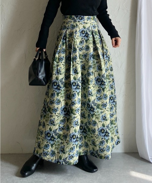 A.P.C. アーペーセー　marla スカート　ブラック系　花柄 A.P.C. アーペーセー marla スカート ブラック系 花柄 【公式通販】