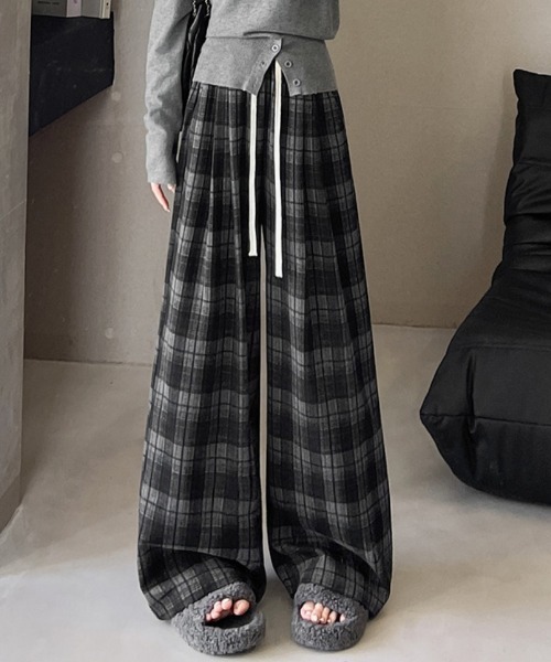 Ritzy(リッツィー)の「チェック柄 イージーワイドパンツ(その他パンツ・レディース・チャコールグレー/ネイビー/モカ・M/L)」の8枚目の写真