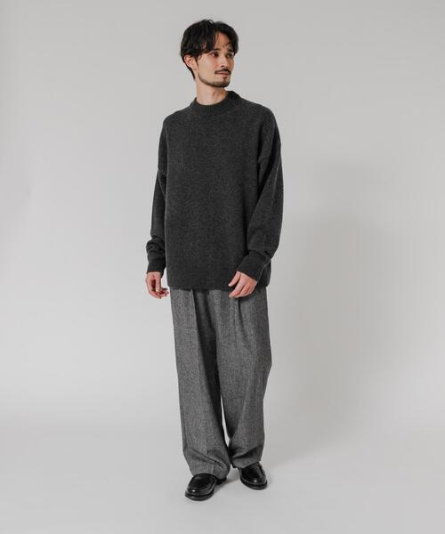 URBAN RESEARCH（アーバンリサーチ）の「new basic　WOOL CASHMERE CHUNKY SWEATER（ニット/セーター・メンズ・ブラウン/チャコールグレー・X-LARGE/LARGE/MEDIUM）」の22枚目の写真
