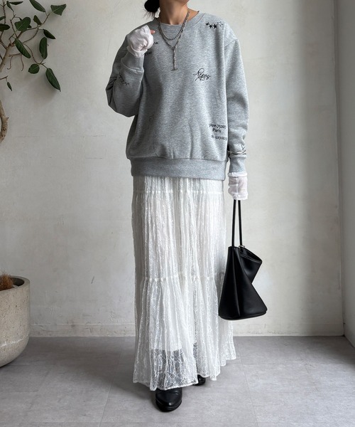 DouDou（ドゥドゥ）の「【WEB限定】裏毛裏起毛ランダム刺繍ロゴトップス（Tシャツ/カットソー・レディース・ベージュ/ライトグレー/チャコールグレー・FREE）」の7枚目の写真