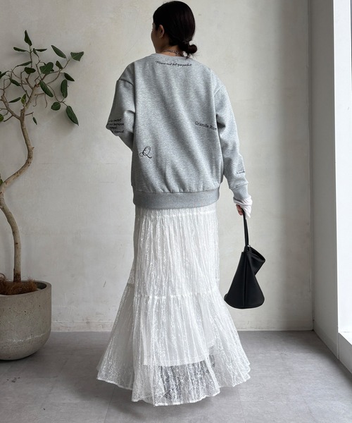 DouDou（ドゥドゥ）の「【WEB限定】裏毛裏起毛ランダム刺繍ロゴトップス（Tシャツ/カットソー・レディース・ベージュ/ライトグレー/チャコールグレー・FREE）」の8枚目の写真