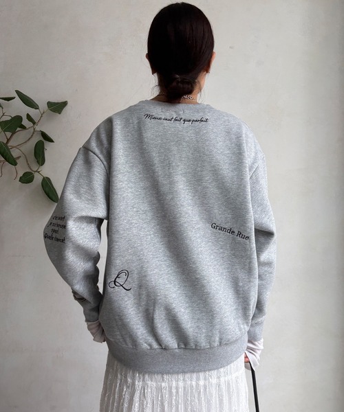 DouDou（ドゥドゥ）の「【WEB限定】裏毛裏起毛ランダム刺繍ロゴトップス（Tシャツ/カットソー・レディース・ベージュ/ライトグレー/チャコールグレー・FREE）」の13枚目の写真