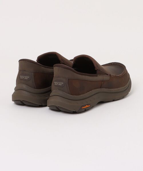 SKECHERS（スケッチャーズ）の「SKECHERS スケッチャーズ SLIP-INS スリップインズ POLLARD-OSGOOD【本革】メンズスリッポン カジュアルシューズ(ポラードオズグッド) 205334（スニーカー・メンズ・チョコ/ブラック×ブラック・27.0cm/28.0cm/25.5cm/26.5cm/27.5cm/25.0cm/26.0cm）」の3枚目の写真