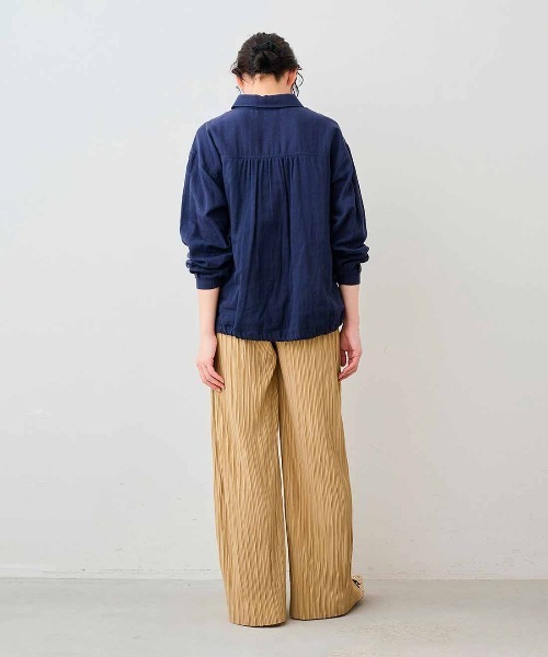 Live in comfort（リブインコンフォート）の「リブ　イン　コンフォート　驚くほどの伸びやかさでとってもらくちんなプリーツ素材のワイドパンツ（その他パンツ・レディース・ブラック/グレー/ブラック系その他/ベージュ・S/M/L/LL/3L/4L）」の11枚目の写真