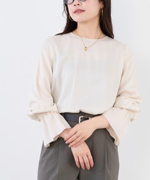 ギャザーカフスブラウス