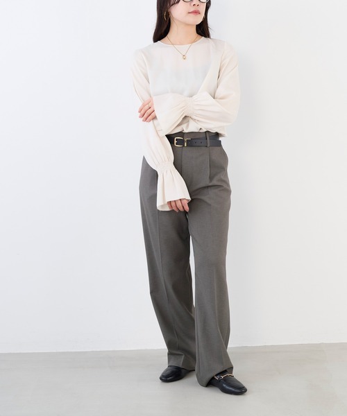 MICA&DEAL（マイカ＆ディール）の「ギャザーカフスブラウス（シャツ/ブラウス・レディース・オフホワイト/ブラック・FREE）」の5枚目の写真