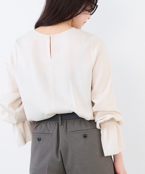 MICA&DEAL（マイカ＆ディール）の「ギャザーカフスブラウス（シャツ/ブラウス・レディース・オフホワイト/ブラック・FREE）」の8枚目の写真