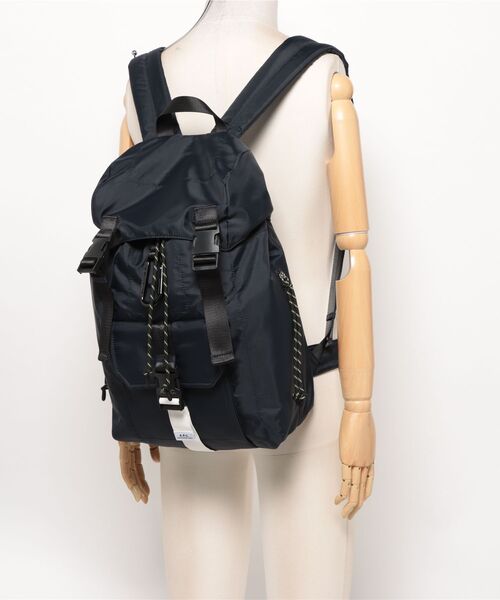 A.P.C.（アーペーセー）の「SAC A DOS TREK（バックパック/リュック・メンズ・ダークネイビー・ONESIZE）」の2枚目の写真