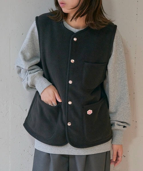 Vincent et Mireille（バンソンエミレイユ）の「【Vincent et Mireille】FLEECE VEST（ベスト・レディース・ブラック/ベージュ・36）」の8枚目の写真