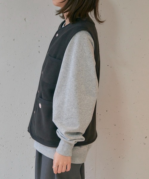 Vincent et Mireille（バンソンエミレイユ）の「【Vincent et Mireille】FLEECE VEST（ベスト・レディース・ブラック/ベージュ・36）」の10枚目の写真