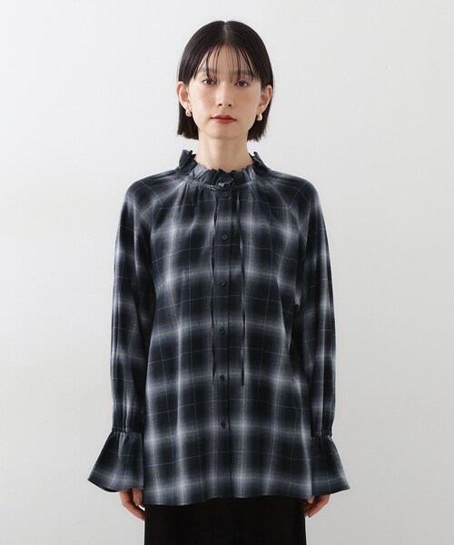 THE SHOP TK （ザ ショップ ティーケー ）の「起毛オンブレフリルブラウス（シャツ/ブラウス・レディース・ブラウン系2/ネイビー系1・12/13）」の15枚目の写真