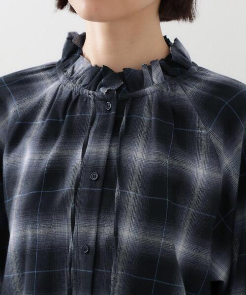 THE SHOP TK （ザ ショップ ティーケー ）の「起毛オンブレフリルブラウス（シャツ/ブラウス・レディース・ブラウン系2/ネイビー系1・12/13）」の6枚目の写真