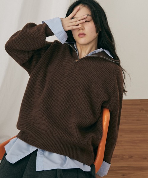 MERLOT（メルロー）の「ハーフジップワッフルニットプルオーバー（ニット/セーター・レディース・ピンク/ブラウン・FREE）」の7枚目の写真