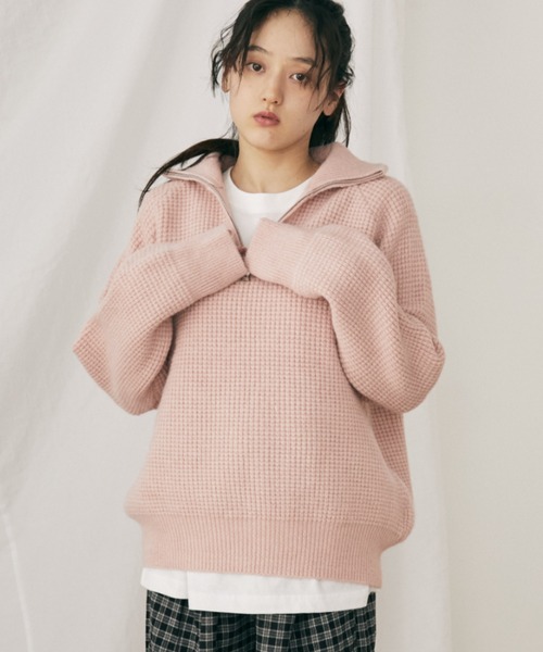 MERLOT（メルロー）の「ハーフジップワッフルニットプルオーバー（ニット/セーター・レディース・ピンク/ブラウン・FREE）」の12枚目の写真