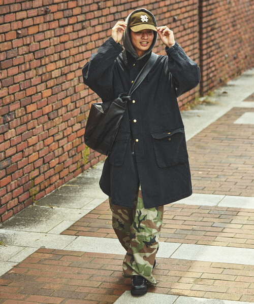 Firsthand（ファーストハンド）の「Firsthand/ファーストハンド Leather Banana Big Shoulder Bag / レザーバナナビッグショルダー / メッセンジャーバッグ / 牛革 / 撥水レザー（ショルダーバッグ・メンズ・ブラック・ONE SIZE）」の5枚目の写真