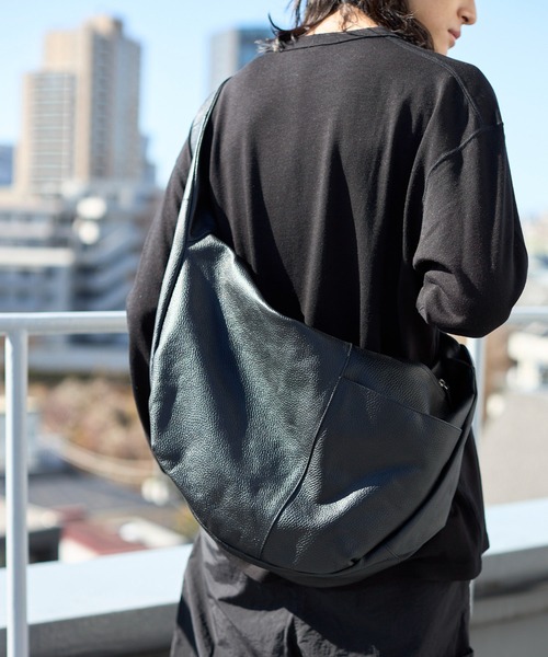 セール】Firsthand/ファーストハンド Leather Banana Big Shoulder Bag セール】Firsthand/ファーストハンド Leather Banana Big Shoulder Bag