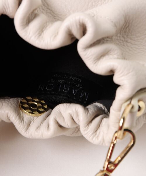 Jines（ジネス）の「ギャザーショルダーバッグ【MALRON/マルロン】（ショルダーバッグ・レディース・ホワイト・フリー）」の15枚目の写真