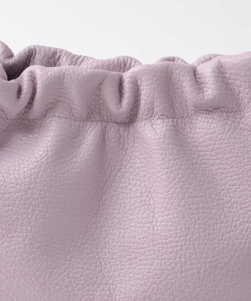 Jines（ジネス）の「ギャザーショルダーバッグ【MALRON/マルロン】（ショルダーバッグ・レディース・ホワイト・フリー）」の4枚目の写真