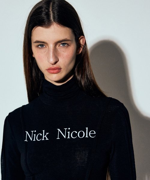 NICK&NICOLE(ニックアンドニコール)の「NICOLE PINTUCK LINE TURTLENECK TOP_BLACK(Tシャツ/カットソー・レディース・その他・FREE)」の2枚目の写真