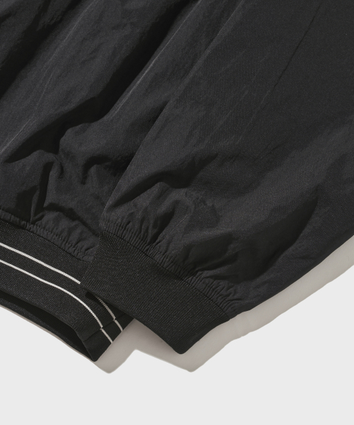 OUTSTANDING(アウトスタンディング)の「BASKETBALL WARMUP PULLOVER_BLACK(Tシャツ/カットソー・メンズ・その他・SMALL/MEDIUM/LARGE)」の9枚目の写真