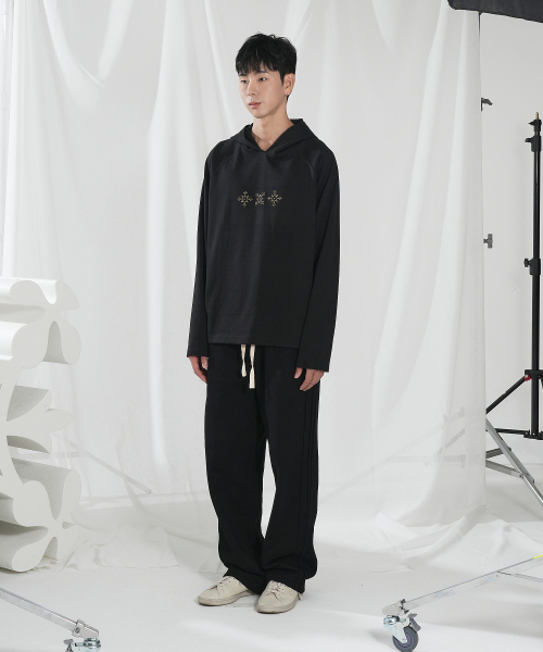 SLOWACID（スローアシッド）の「ホットフィックスフードロングスリーブ[ブラック]（パーカー・レディース・その他・SMALL/MEDIUM/LARGE）」の3枚目の写真