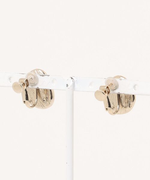 rapiecage(ラピエサージュ)の「クリアカラーカボションイヤリング(イヤリング・レディース・グレー/ブラウン・FREE)」の3枚目の写真