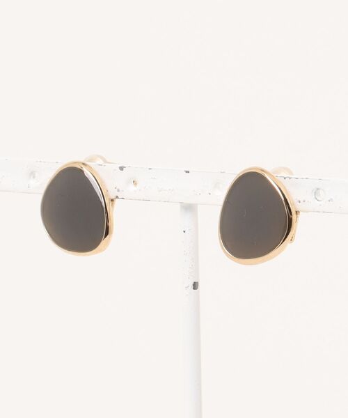 rapiecage(ラピエサージュ)の「クリアカラーカボションイヤリング(イヤリング・レディース・グレー/ブラウン・FREE)」の22枚目の写真