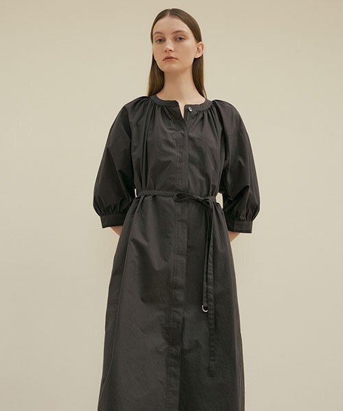 LINGSEOUL(リングソウル)の「voluminous shirring dress-charcoal(ワンピース・レディース・その他・FREE)」の1枚目の写真