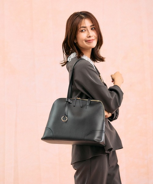 GLOBAL WORK(グローバルワーク)の「スペ軽撥水A4ボストン/621478(ボストンバッグ・レディース・イエロー系その他2/ベージュ/アイボリー/ブラック・ONE SIZE)」の15枚目の写真