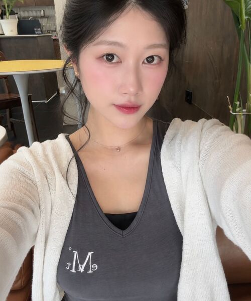 MUCENT（ムセント）の「オニキスシースルーシグネチャーロゴVネッククロップ半袖Tシャツ（7カラー）（Tシャツ/カットソー・レディース・Beige/ネイビー/ホワイト/チャコールグレー/ブラック/カーキ/スカイブルー・FREE）」の21枚目の写真