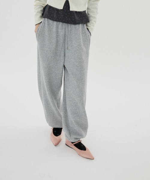 FUULLY STUDIO（フーリィーステューディオ）の「スウェットイージーワイドパンツ（スウェットパンツ・レディース・イエロー/グレー/ブラック・FREE）」の6枚目の写真