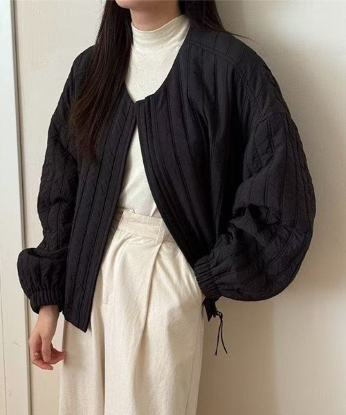 by LEGNA(バイレグナ)の「ゆったりx中綿大人のショートジャケット(ノーカラージャケット・レディース・アイボリー/ブラック・SMALL/MEDIUM/LARGE/X-LARGE)」の11枚目の写真