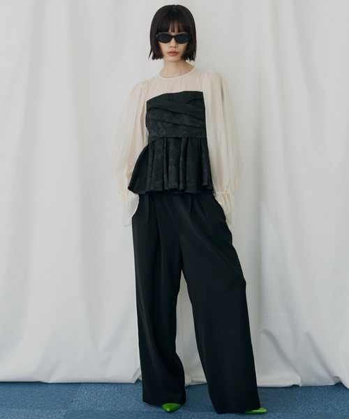 ANDRESD(アンドレスド)の「ジャガードペプラムパンツドレス / jacquard peplum pants dress(パンツドレス・レディース・ピンク/ライトグレー/ブラック/ベージュ・S/L/M)」の2枚目の写真