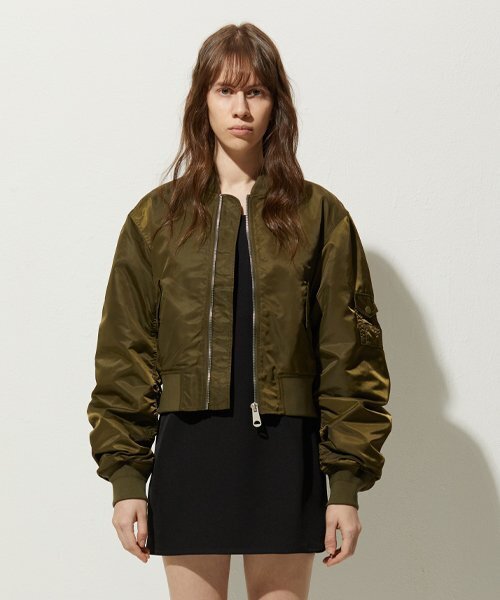 LADY VOLUME(レディーボリューム)の「CROP BOMBER JACKET_KHAKI(ブルゾン・レディース・その他・SMALL/MEDIUM)」の1枚目の写真