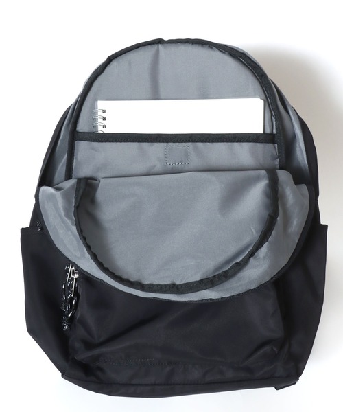 OUTDOOR PRODUCTS（アウトドアプロダクツ）の「OUTDOOR PRODUCTS（アウトドアプロダクツ）ラスターツイル ナイロンデイパック 16L/レディース ママバッグ（バックパック/リュック・レディース・ベージュ/ブラック・FREE）」の17枚目の写真