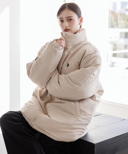 Dita Muaj.(ディータムアージュ)の「【U.S.POLO ASSN.】【ユニセックス】オーバーサイズ中綿ダウンジャケット(ダウンジャケット/コート・レディース・モカ/ブラック/アイボリー・FREE)」の3枚目の写真