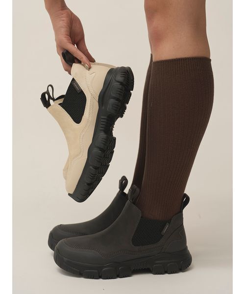 SHAKA（シャカ）の「【emmi×SHAKA】TREK SHORT CHELSEA（ブーツ・レディース・ライトベージュ・22/25/24/23）」の4枚目の写真