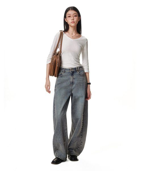 DECET WOMEN(デケット ウーマン)の「Curved Wide Jeans DCWPT013BLUE(デニムパンツ・レディース・その他・X-SMALL/SMALL/MEDIUM/LARGE)」の4枚目の写真