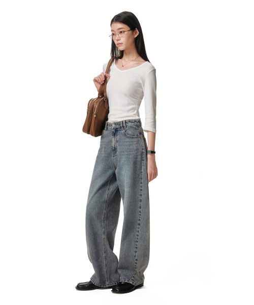 DECET WOMEN(デケット ウーマン)の「Curved Wide Jeans DCWPT013BLUE(デニムパンツ・レディース・その他・X-SMALL/SMALL/MEDIUM/LARGE)」の5枚目の写真
