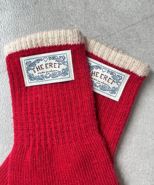 CPCM（シーピーシーエム）の「配色ライン手袋（手袋・レディース・レッド/アイボリー/ブラック・FREE）」の11枚目の写真