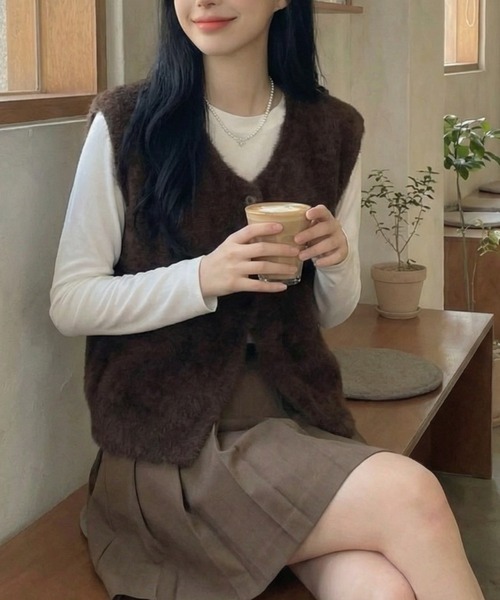 cammie(キャミー)の「ニットベスト(ベスト・レディース・ブラウン/アイボリー/カーキ/グレー・F)」の15枚目の写真