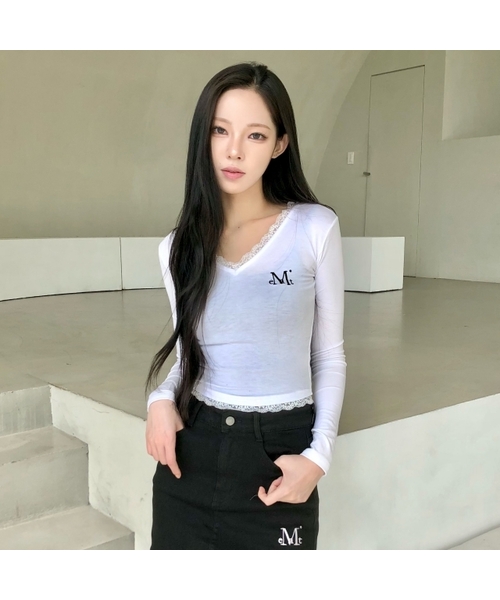 MUCENT(ムセント)の「サニアレースVネック長袖Tシャツ(6色)(Tシャツ/カットソー・レディース・グレー/ホワイト/ブラック/ネイビー/パープル/ピンク・FREE)」の2枚目の写真