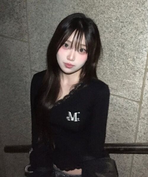 MUCENT(ムセント)の「サニアレースVネック長袖Tシャツ(6色)(Tシャツ/カットソー・レディース・グレー/ホワイト/ブラック/ネイビー/パープル/ピンク・FREE)」の15枚目の写真