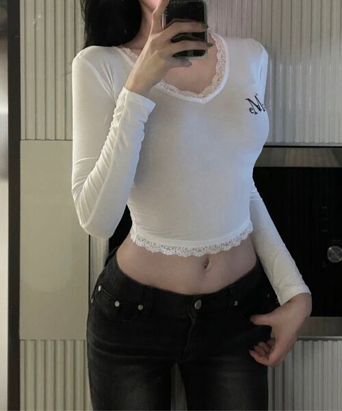 MUCENT(ムセント)の「サニアレースVネック長袖Tシャツ(6色)(Tシャツ/カットソー・レディース・グレー/ホワイト/ブラック/ネイビー/パープル/ピンク・FREE)」の8枚目の写真